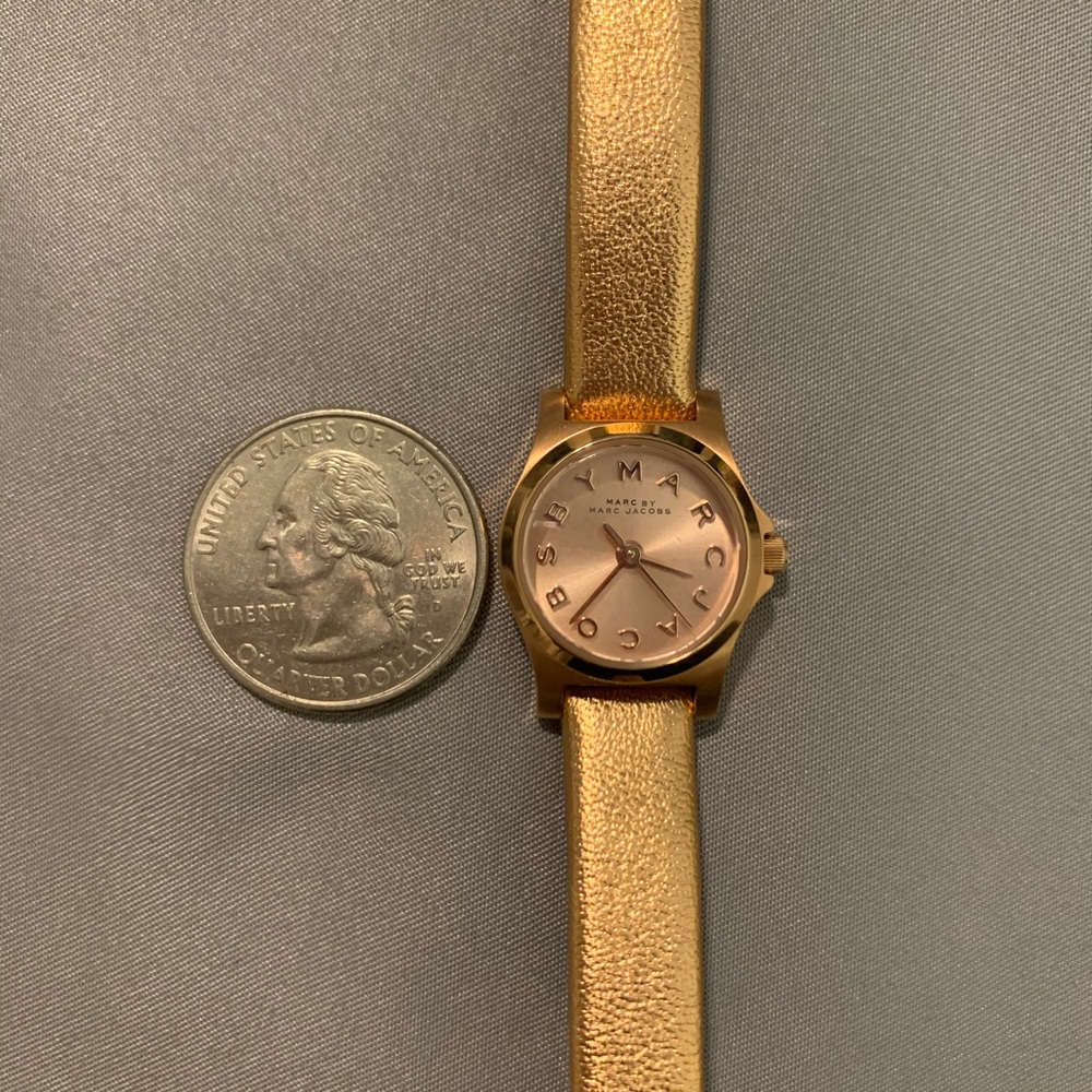 Marc Jacobs Watch - Picture 6 of 11
